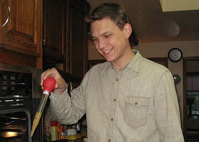 People Realized That It Was Just Their Weird Family Who Knew These 40 Household “Hacks”
