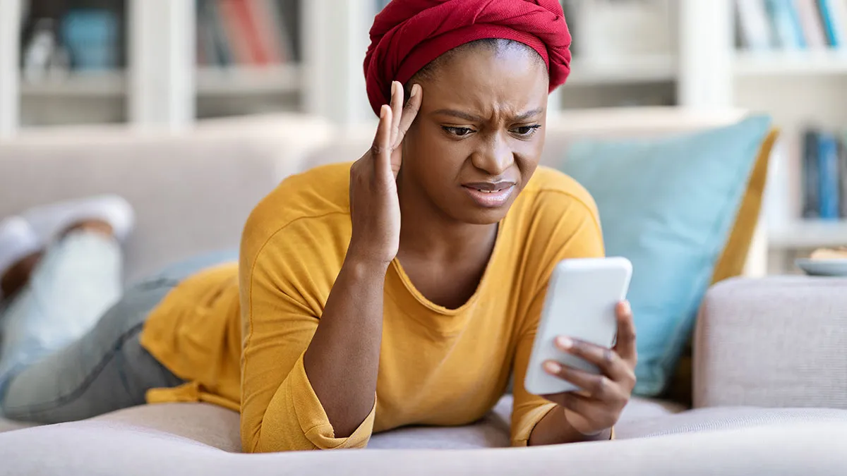 Woman Checks Boyfriend’s Phone After Jealous Freak-Out, Regrets It Immediately