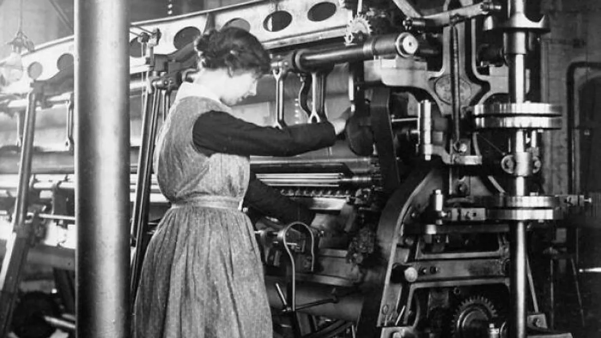 30 Pictures That Show How Women Changed Everything During WWI