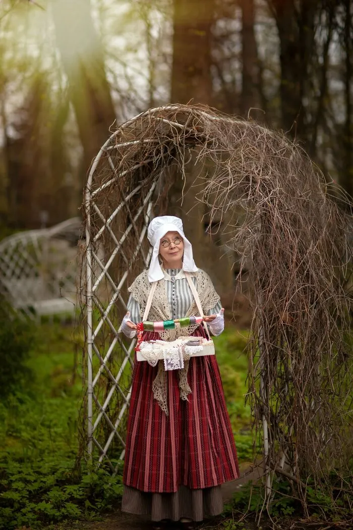 39 Cosplays Inspired By History, Folklore, And Fairy Tales Brought To Life By Marina Badianova (New Pics)