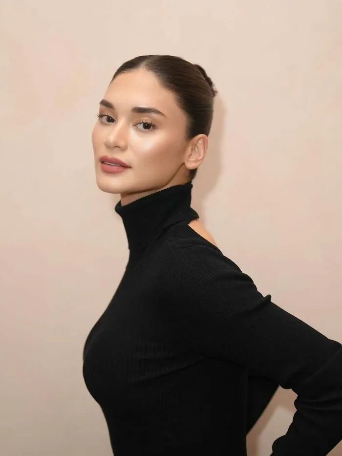 Pia Wurtzbach - Philippines (2015)