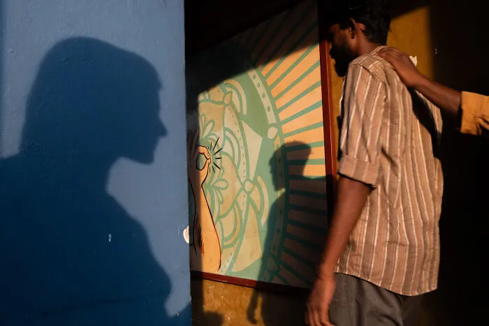 This Street Photographer Shows How ‘Nothing Newsworthy’ Can Be Truly Beautiful (31 Pics)