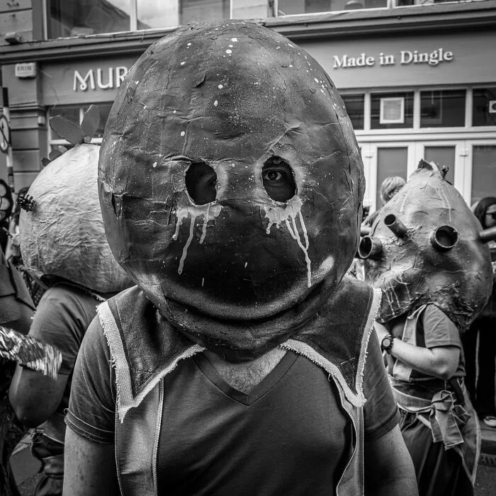 50 Powerful Images That Turn Everyday Life Into Visual Stories By This Photographer