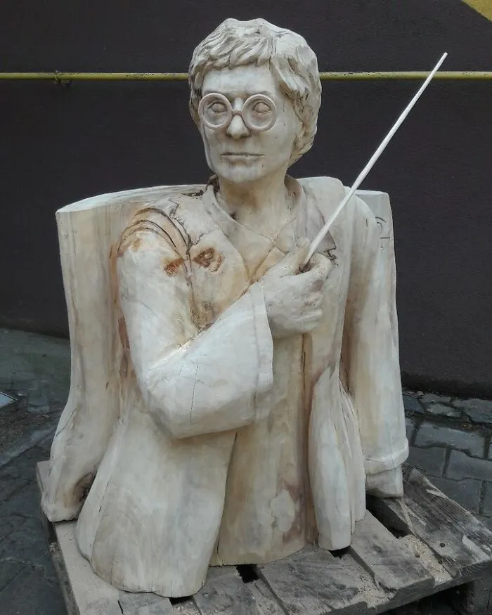 Artist Turns Tree Stumps Into Magical Sculptures, And Here Are 20 Of His Best Creations