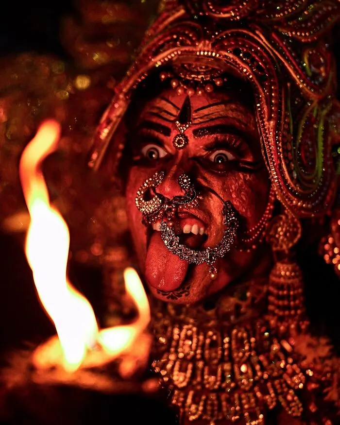 65 Dynamic Street Photography Shots Capturing India’s Heartbeat By Sammya Brata Mullick