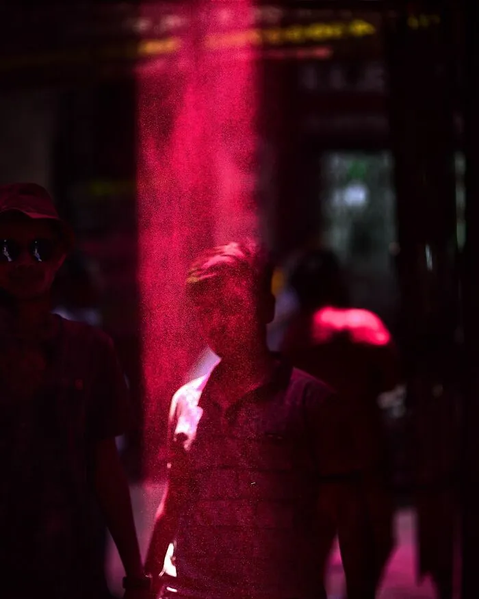 65 Dynamic Street Photography Shots Capturing India’s Heartbeat By Sammya Brata Mullick