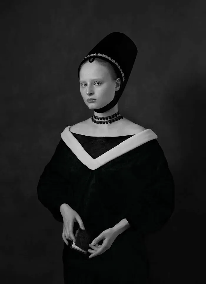 Young Woman © Elena Donskaya