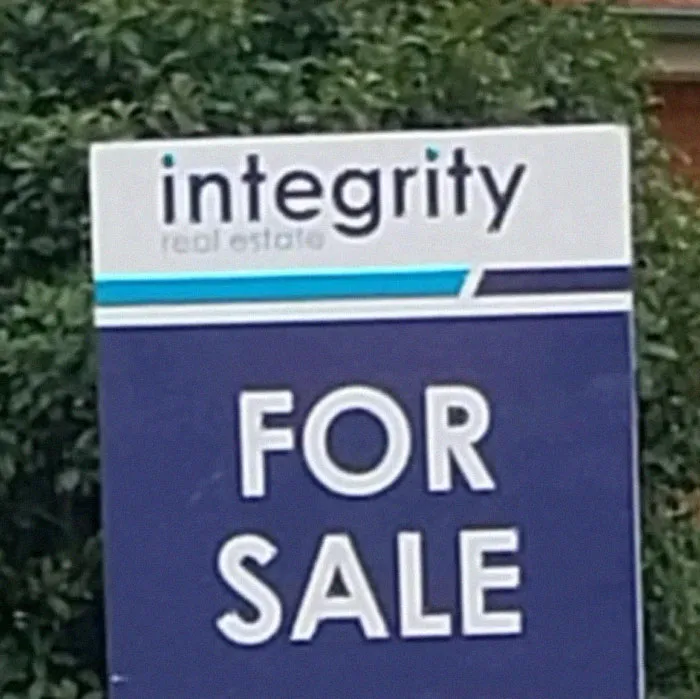 “Who Signed Off On This?”: 44 Hilariously Terrible Design Decisions