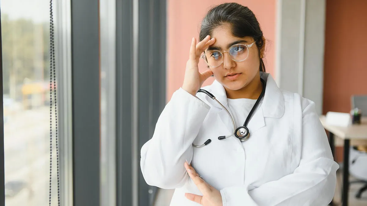 Woman Attempts To Bump Dad’s Surgery For Brunch Reservation, Surgeon Shuts It Down