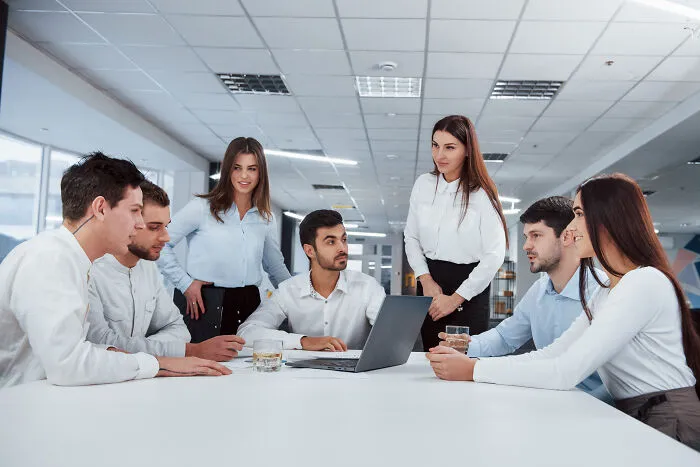 “Know When To Leave”: 47 Emotional Intelligence Tricks People Learned From Observing Others
