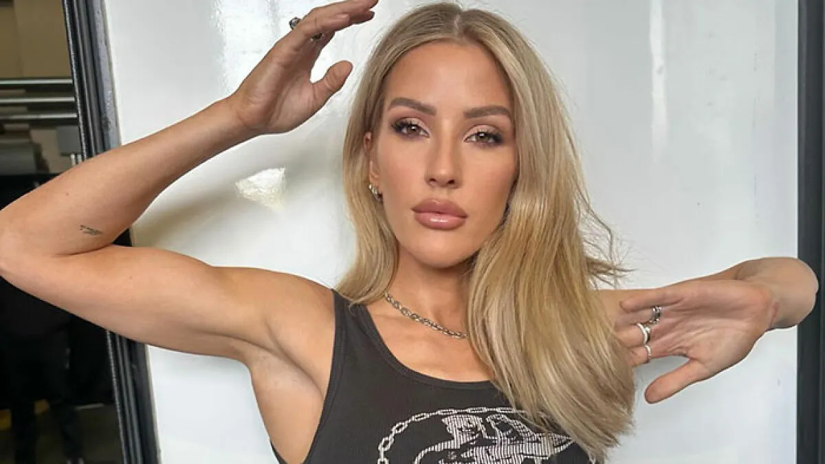 "Imagine Adoring Yourself This Much": Ellie Goulding's Racy Selfie Angers Fans Amid Romance Rumors
