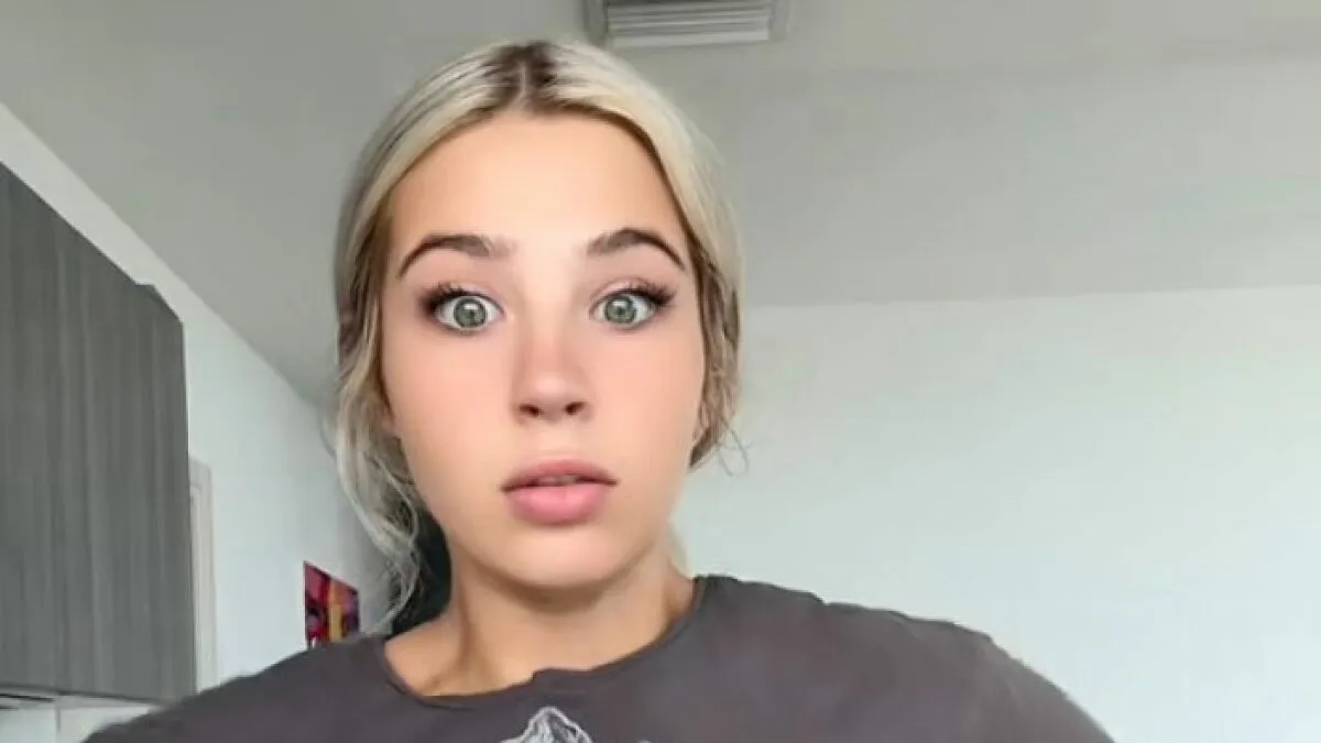 This Woman Accidentally Left A Tampon Inside Her For A Month—She's Now Sharing Her 'Traumatizing' Story