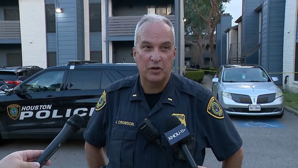 3 “Hungry And Thirsty" Toddlers Asking For Food Lead Police To Heartbreaking Scene Inside Their House