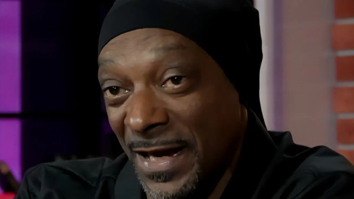 "As Someone Raised By Lesbians, This Is Literally So Dumb": Snoop Dogg's LGBTQ+ Comments Stun