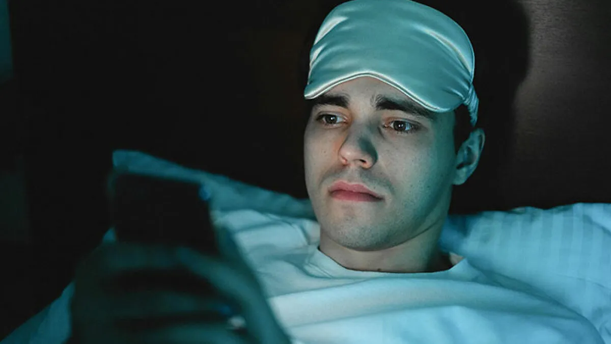 Man Who Hasn't Slept In 2 Years Is Begging Experts To Solve His Medical Mystery: "My Eyes Are Melting"