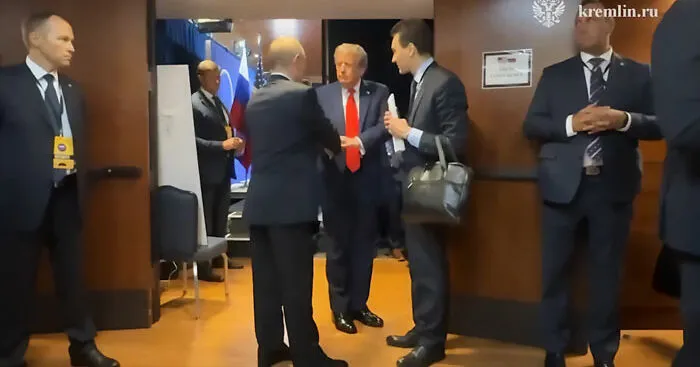 "What's Up With Them?": Putin’s Twitching Leg In Alaska Meeting With Trump Sparks Exoskeleton Rumors
