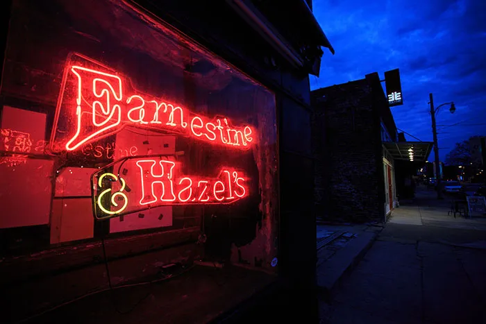 People Share 43 Stories Of When They Visited A Place That Made Them Nope Out Immediately 