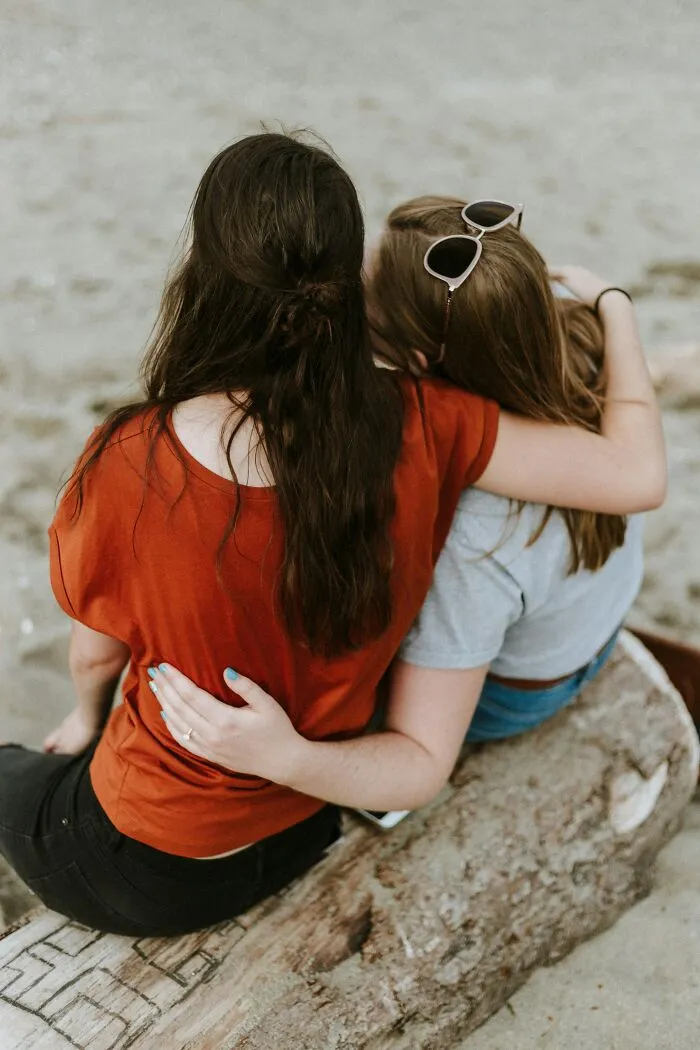 "Slept With My Fiancé And Her Mother Did Too": 42 Times People Couldn’t Believe Their Horrible Friends