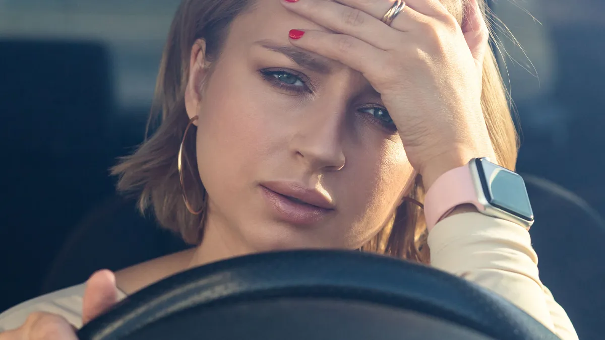 Sister Lies About Road Trip Plans, Then Cries To The Whole Family When Her Sister Leaves