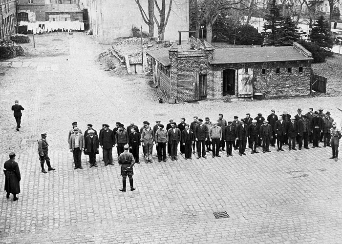 “The Survivors Win”: 50 Stories Of People Beating The Odds In History