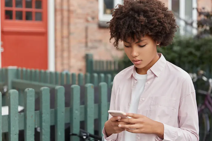 Someone Asks "Street-Smart" People To Share Their Tips And Tricks, 50 Deliver