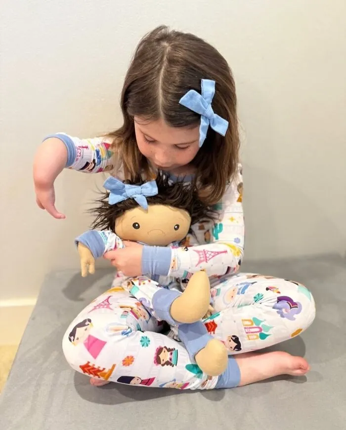 This Woman Made 22 Special Dolls That Look Like The Children Who Own Them (New Pics)