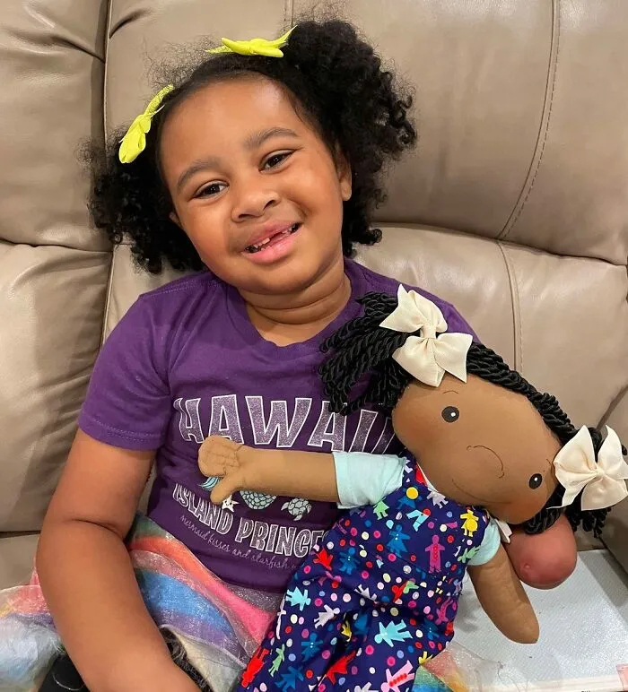 This Woman Made 22 Special Dolls That Look Like The Children Who Own Them (New Pics)