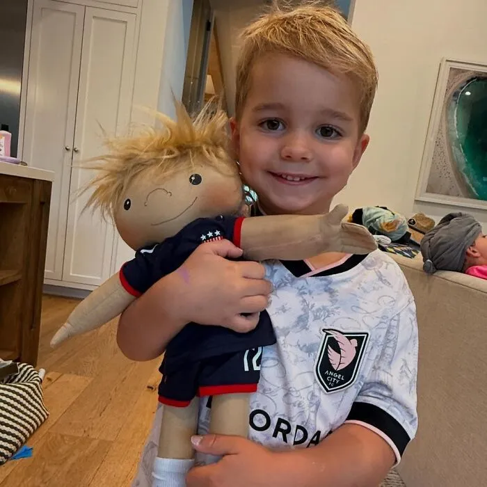 This Woman Made 22 Special Dolls That Look Like The Children Who Own Them (New Pics)