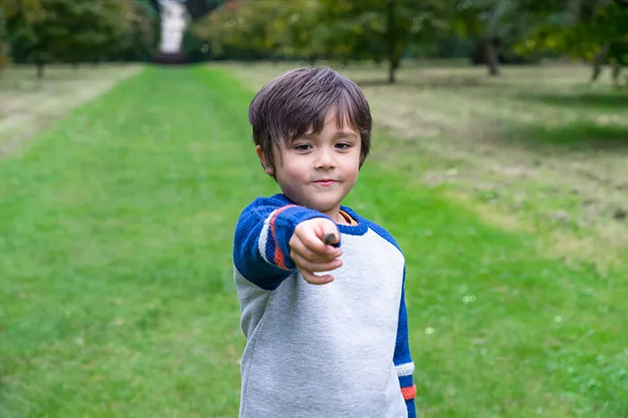 “I Wanted To Bury Myself”: 45 Hilarious Times Kids Publicly Humiliated Their Parents