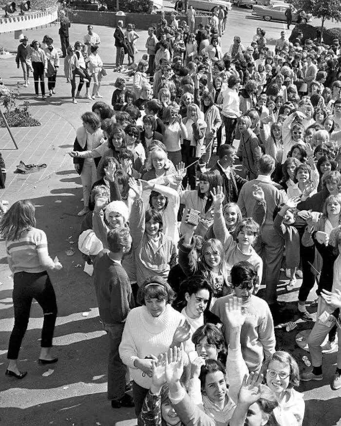 The Line To Buy Tickets To See The Beatles