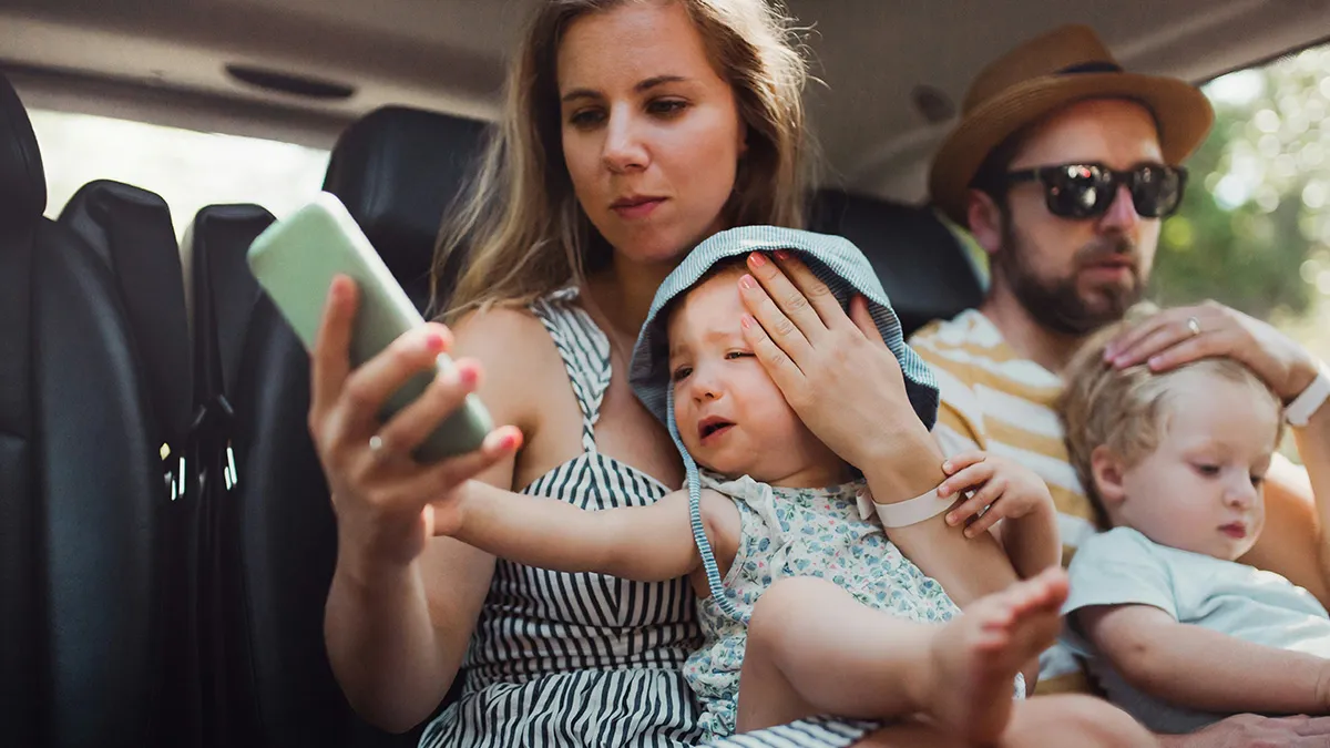 "He Acted Like I Didn't Even Exist": Husband Ignores Wife And Kids On Vacation, Faces Divorce