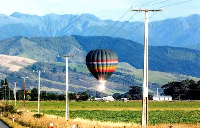 Un globo aerostático se estrella en Carterton