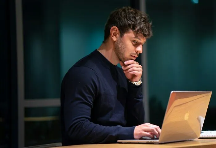 48 Coworkers Who, For Lack Of A Better Word, Are Really Stupid