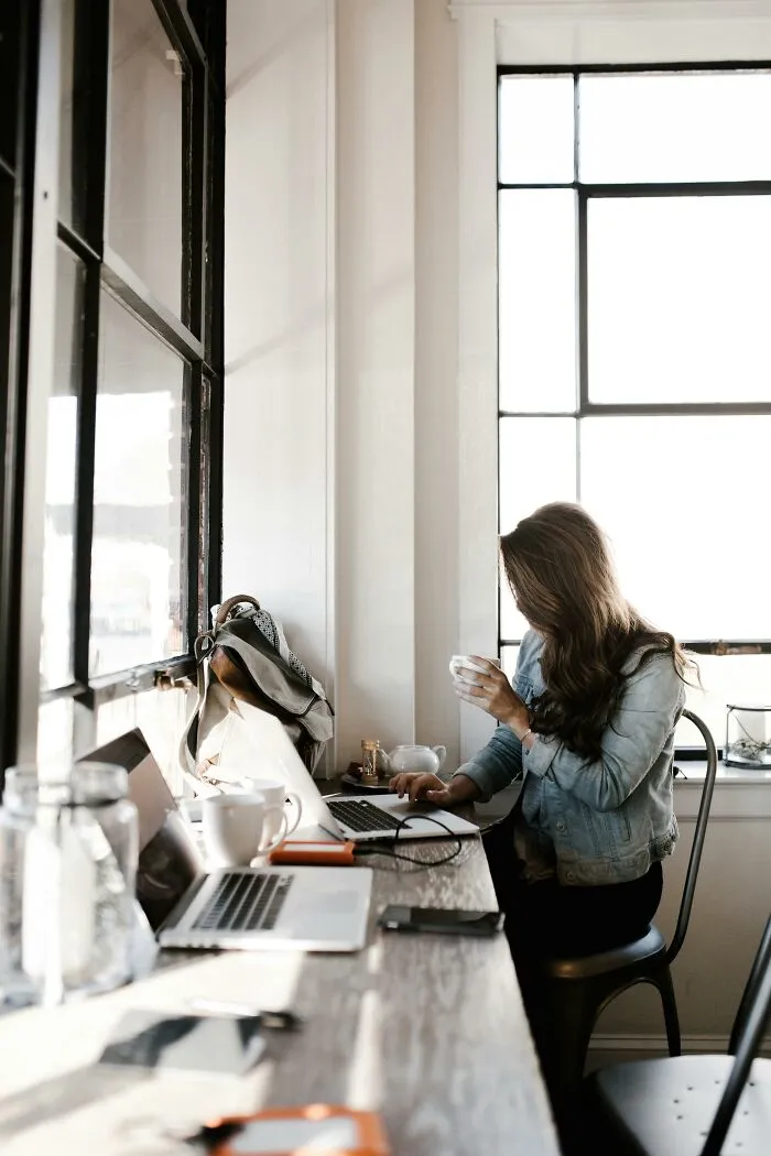 48 Coworkers Who, For Lack Of A Better Word, Are Really Stupid