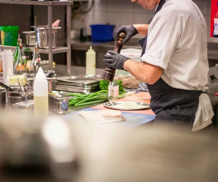 40 Workers Just Did The Public A Huge Favor By Telling These Secrets