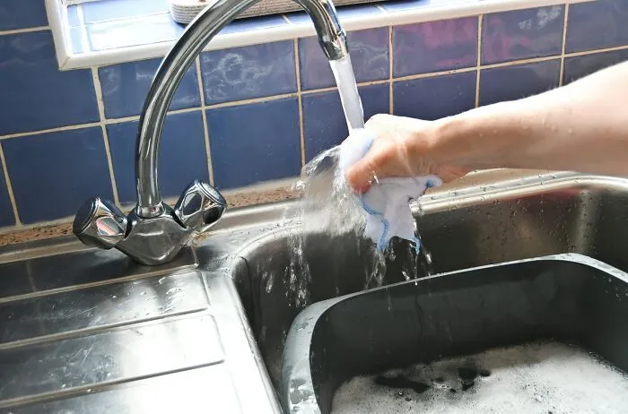 40 Workers Just Did The Public A Huge Favor By Telling These Secrets