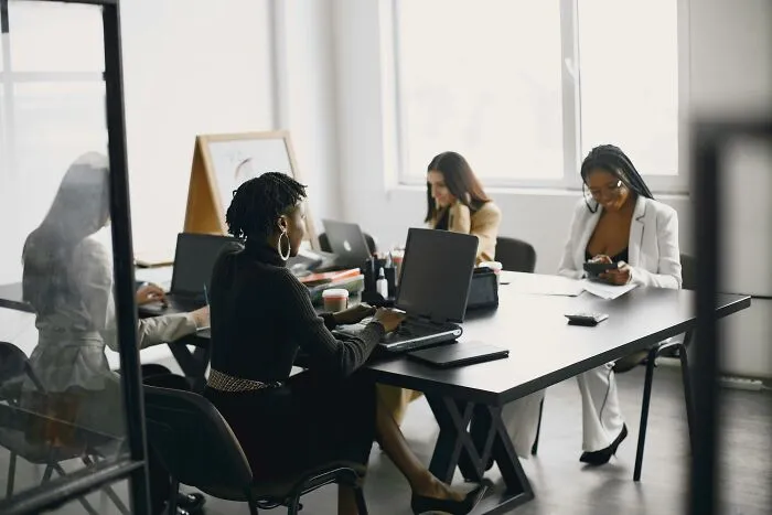 48 Coworkers Who, For Lack Of A Better Word, Are Really Stupid
