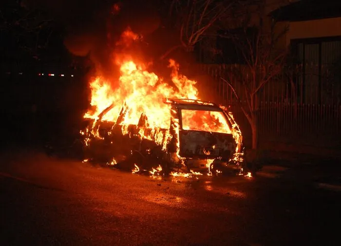 50 People Who Survived The Craziest Moments Of Their Lives