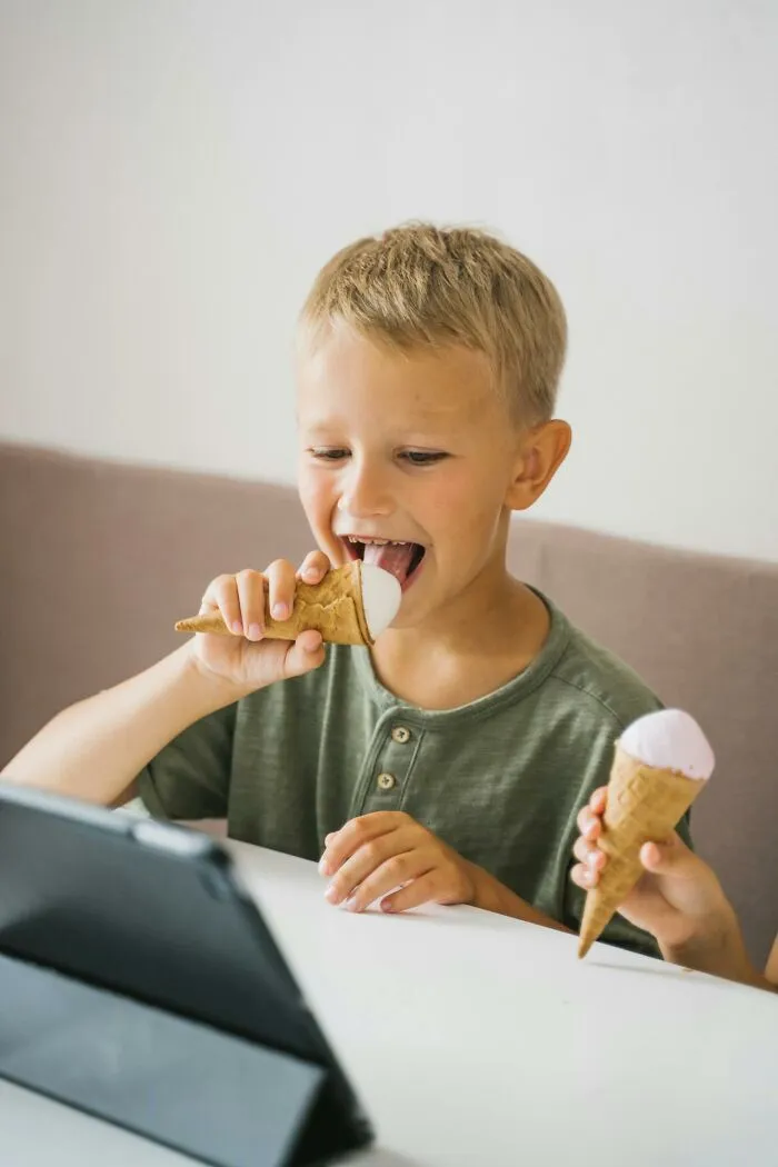50 Parents Reveal The Disturbing Things Their Kids Said About Imaginary Friends
