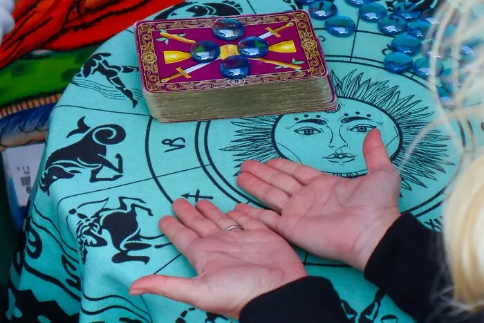 “She Pulled That From Thin Air”: 30 Things Psychics Predicted That Ended Up Becoming True