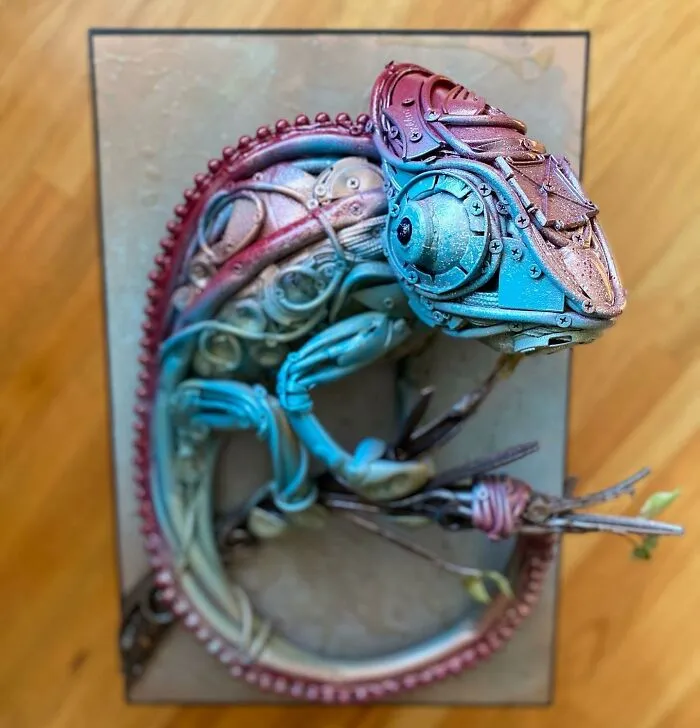 This Artist Creates Incredible Sculptures Out Of Stuff That's Been Thrown Away (30 Pics)