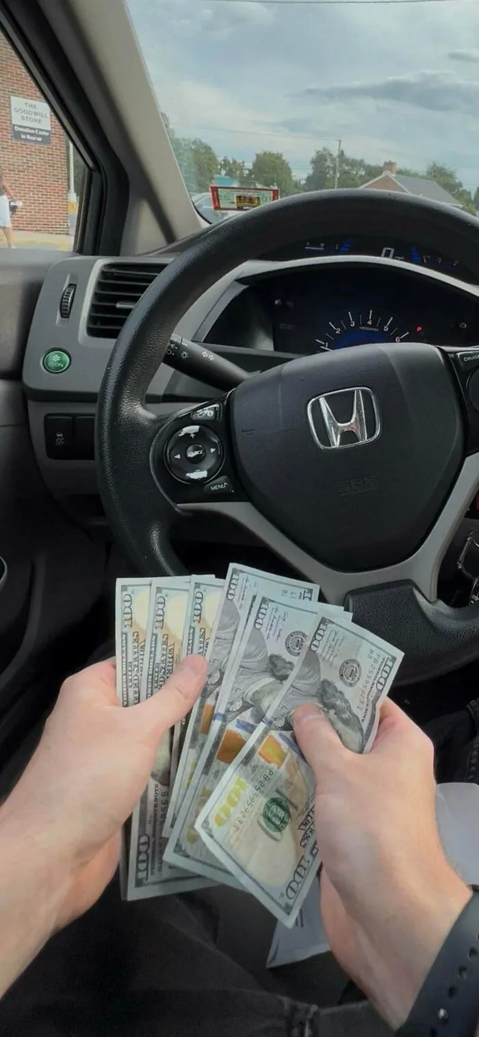 Okay… Uhmmm I Just Found $700 Cash In A Suit Pocket At Goodwill!