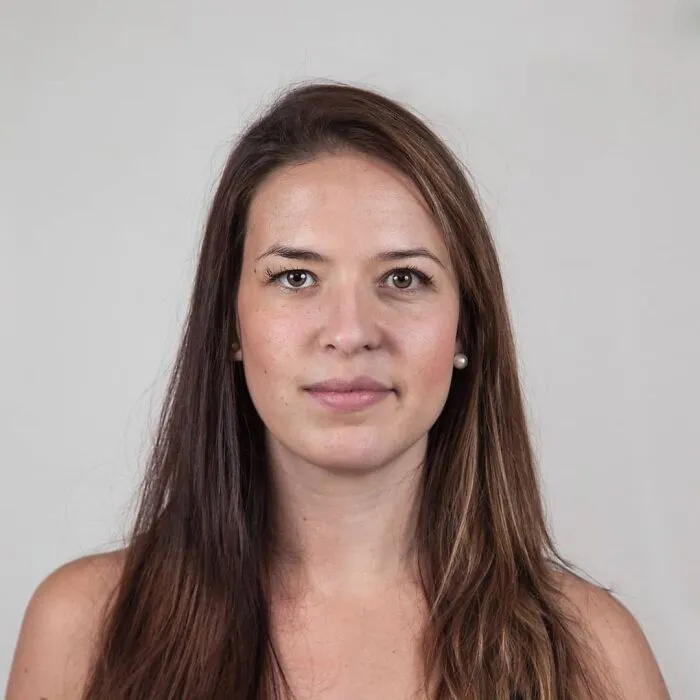 Sisters: Catherine, 26 And Véronique, 32