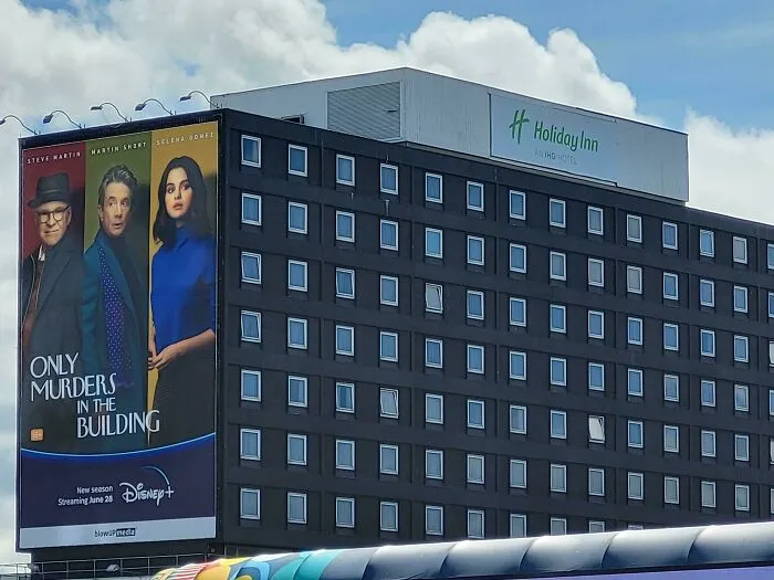 Only M**ders In This Building