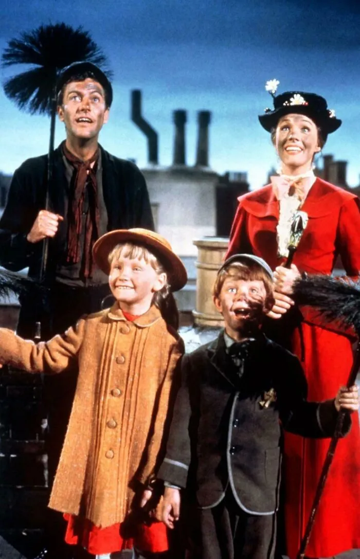 Mary Poppins Came Out Over 60 Years Ago, And 3/4 Actors In This Photo Are Still Alive
