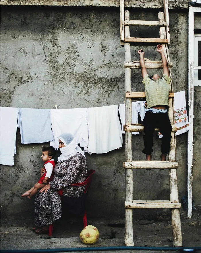 64 Honest Street Shots By This Turkish Photographer