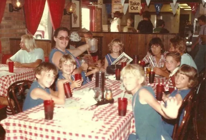 If You Say You Don't Miss The Old Pizza Hut You Are Lying