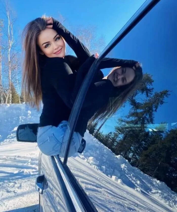 Debe ser su hermana la del coche
