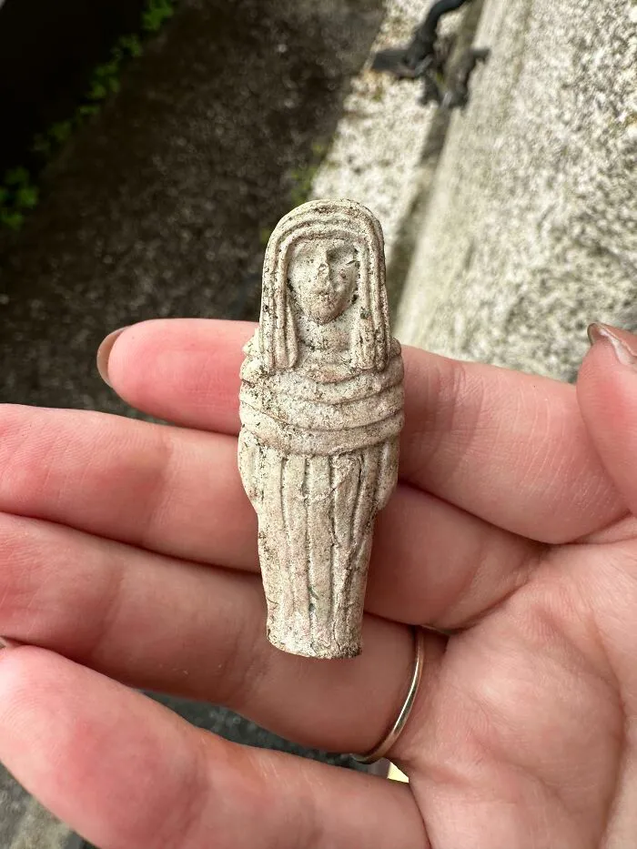My Crow Gifted Me This. Feels Kinda Cursed