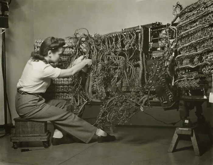 Wiring One Of The First Ibm Computers, 1958 